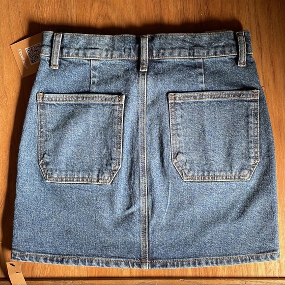 NWT Reformation Ana Denim Skirt!!, Size 25 - Picture 2 of 4